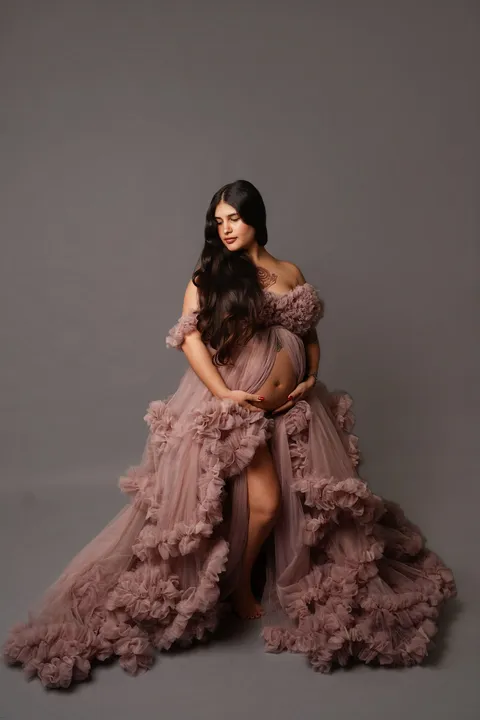 Vestido malva de tul con volantes