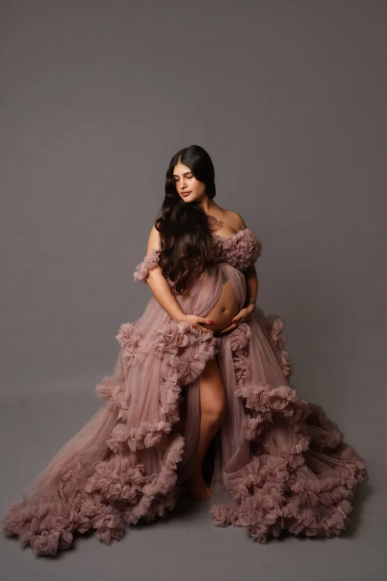 Vestido malva de tul con volantes