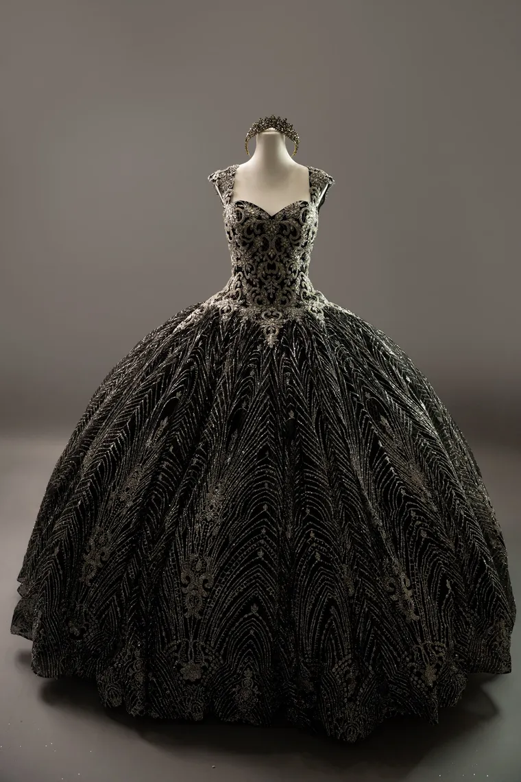 Vestido negro con brillo