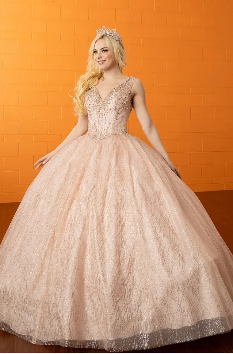 Vestido champán con pedrería